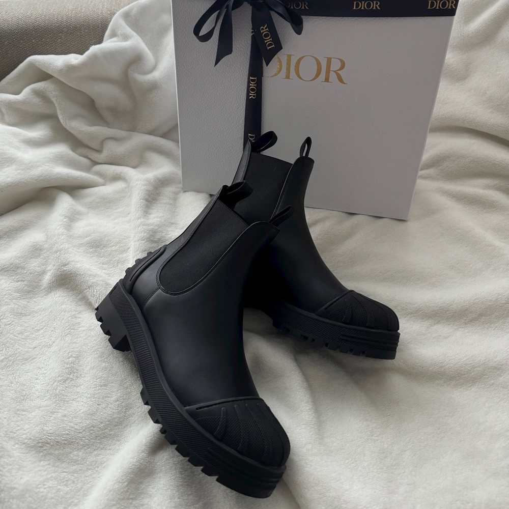 DIOR BOOTS - Picture 2 of 9